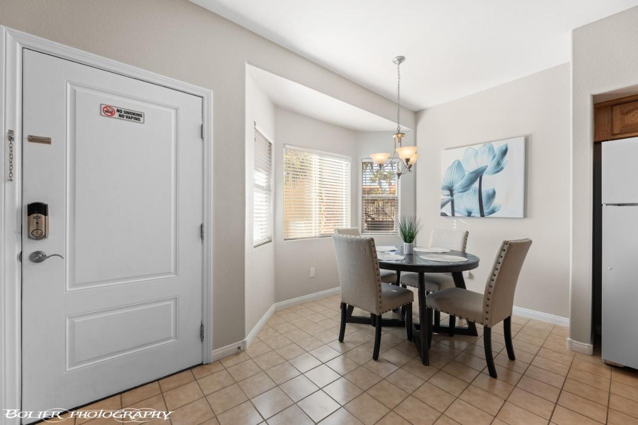 Hawk Ridge Two Bedroom Condo By Cool Properties Mesquite Exterior photo
